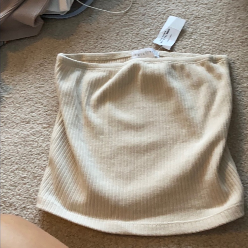 Tube top with tag